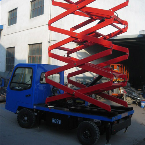 剪叉式升降平臺(tái)