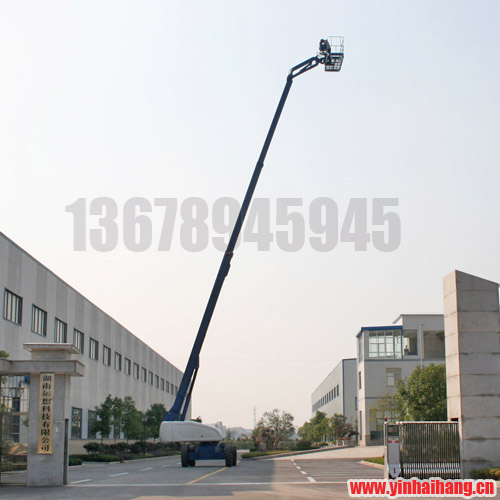 自行走式高空作業(yè)車