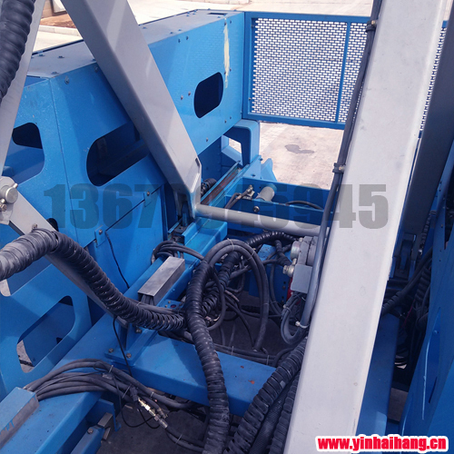 越野型高空作業(yè)升降平臺(tái)