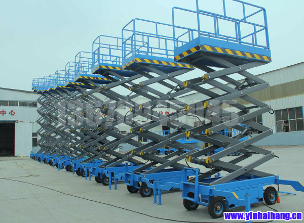 剪叉式高空作業(yè)平臺(tái)2